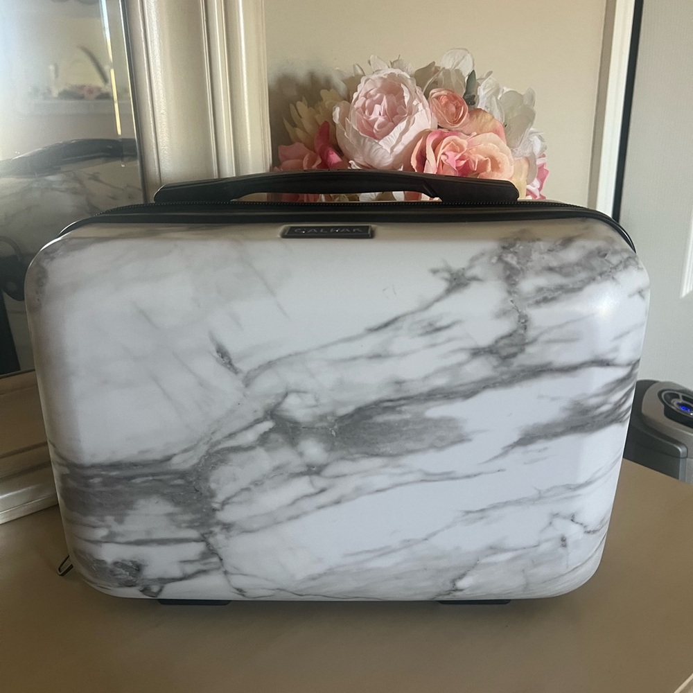 Calpak White and Gray Marble Cosmetic Case